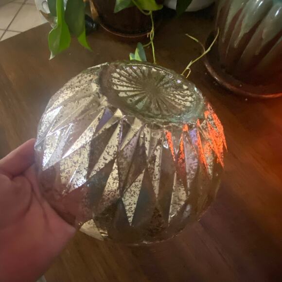 Vintage mercury style decorative silver bowl 8 inches - Picture 4 of 8
